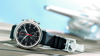 Watch table plane blue sky 2 - free technology wallpaper