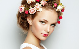 Woman flowercrown white shirt roses - a flower crown free wallpaper for desktop
