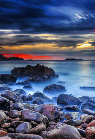 Rocky beach sunset mystical colors 3 - free sunset wallpaper for mobile