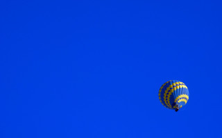 Hot air balloon microscopic blue - a hot air balloon free wallpaper for desktop