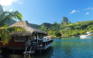Boat dock thatched roof hut - a boat dock free wallpaper