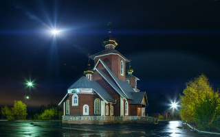 Church clocktower steeple night gothic - the roof free wallpaper