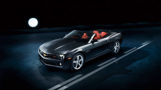 Chevrolet camaro convertible night moon 2 - the moon in the background free wallpaper