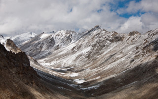 Mountain range snowy peak clouds - the top free wallpaper for desktop