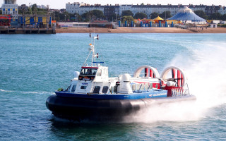 Boat water beach city ferriswheel - ed benedict free wallpaper
