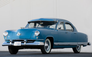 Blue car white wall sign - erlund hudson free wallpaper for desktop