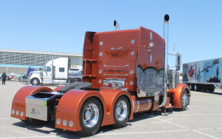 Large truck trailer semi children - back end free wallpaper