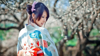 Chizuko yoshida kimono flower bouquet - a woman in a kimono free wallpaper