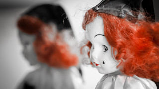 Red haired doll black hat - a black hat free wallpaper for desktop