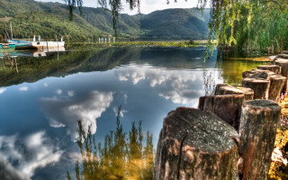Lake boats trees clouds matte - a few boat free wallpaper