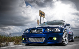 Blue car road cloudy sky - len free wallpaper