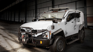 White utility vehicle garage light - a garage free wallpaper