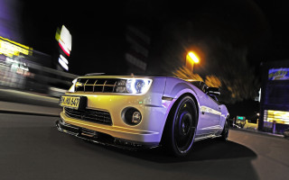 White car night street blurry - a street free wallpaper