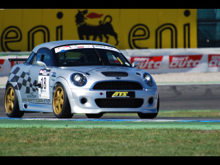 White car race track checkered - artur grottger free wallpaper for desktop