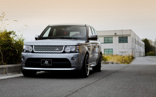 Silver range rover street parking - xf iq4 free wallpaper