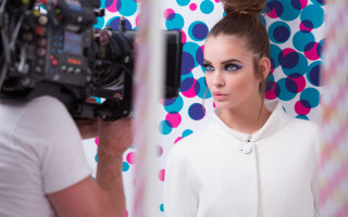 Woman ponyface mirror selfie popart - a picture of herself free wallpaper for desktop