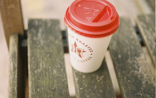 Coffee bench red lid art - color film photography free wallpaper