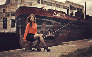 Woman skirt heels dock boat - a rope free wallpaper