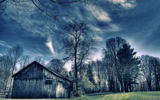 Barn forest night moon snow - a barn in a field free wallpaper