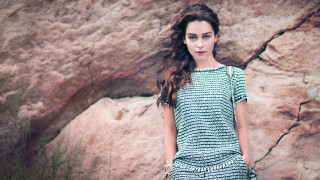 Woman frisbee rockformation outdoors impressionist - a rock formation free wallpaper