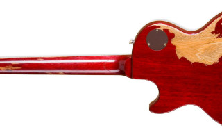 Red gold instrument white background - design free wallpaper