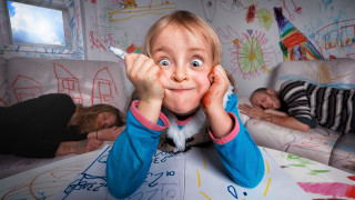 Child pen mouth smile drawing - a child free wallpaper for desktop