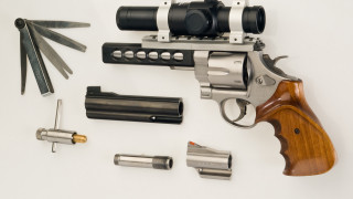 Revolver scissors assemblage vector dong - other item free wallpaper