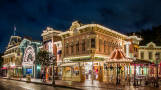 Night cityscape tokyo bridge castle - a few person free wallpaper