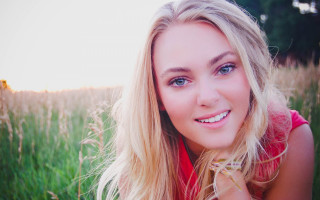 Blonde blue eyes field sun - caroline chariotdayez free wallpaper