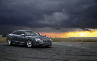 Car sunset cloudy stormy beach - a dark cloud free wallpaper for desktop