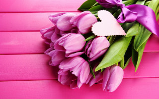 Bouquet tulips heart tag pink - a purple ribbon free wallpaper