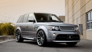 Silver range rover building planter - photorealism free wallpaper for desktop