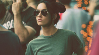 Woman sunglasses green shirt crowd - alice mason free wallpaper
