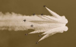 Jets smoke formation cloud starfish - formation in the sky free wallpaper