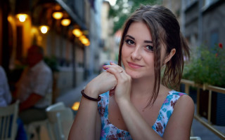 Woman smiling restaurant bracelet blue - her wrist free wallpaper