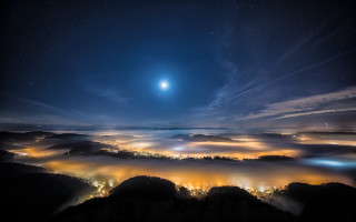 City moon night clouds mountains - german romanticism free wallpaper for desktop