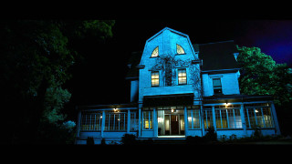Large blue house clock night - the front of it free wallpaper for desktop