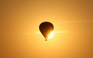 Hot air balloon sunset yellow - a hot air balloon free wallpaper for desktop