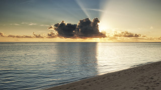 Beach bench cloud water magic - crepuscular free wallpaper for desktop