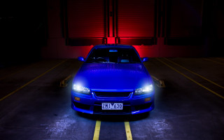 Blue car night red headlight - a blue car free wallpaper for desktop