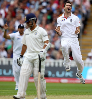 Jumping man white uniform action - free sports wallpaper for tablet