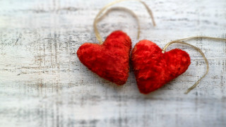 Red hearts hanging knot romantic 2 - free hearts wallpaper for desktop