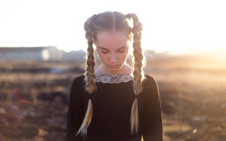 Woman longhair blackdress braid field - free vintage wallpaper