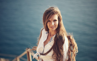 Woman longhair dock water smiling - figurative art free wallpaper