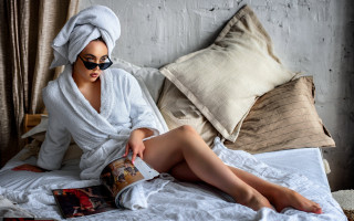 Woman robe sunglasses bed reading - a towel free wallpaper