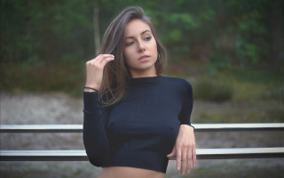 Elena guro black top blurry - elena guro free wallpaper