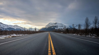 Mountain road sunset lake city 2 - a yellow line free wallpaper