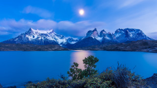 Mountain lake moon clouds landscape - carl critchlow free wallpaper