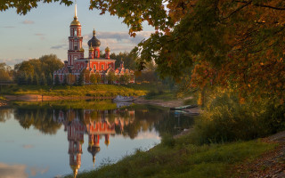 Church tower spire reflection autumn - arkhip kuindzhi free wallpaper