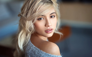 Blonde woman blue top portrait 2 - a blue top free wallpaper